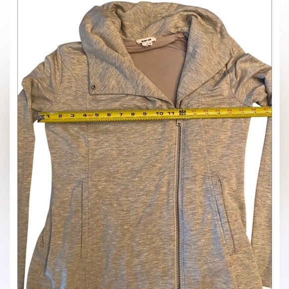 Helmut Lang Light Gray V-Neck Asymmetrical Sweater Size Medium - Picture 7 of 7